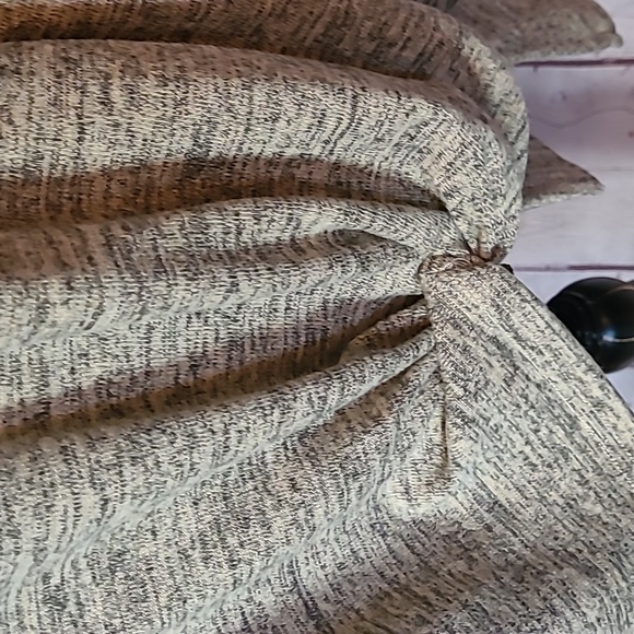 UMGEE V Neck Long Sleeve Color Block Heathered Black Tan Leopard Size XL Tunic - Picture 3 of 7